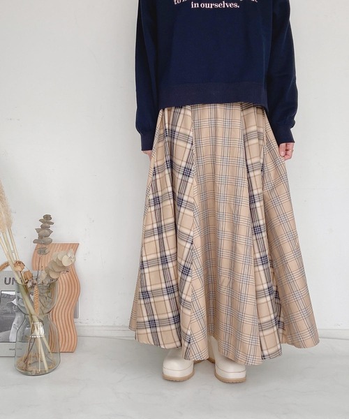 AS KNOW AS plus(アズノゥアズプラス)の「◇ベルト付ボリュームロングスカート(スカート・レディース・オフホワイト/ブラウン/ベージュ系/グリーン/イエロー/オレンジ系・FREE)」の3枚目の写真