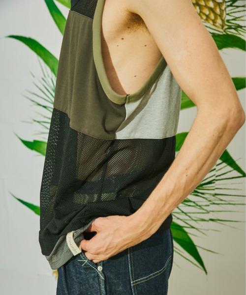 And A（アンドエー）の「AlexanderLeeChang アレキサンダーリーチャン / MESH TANK 22 フェイクレイヤードメッシュタンクトップ / AC012204（タンクトップ・メンズ・グレー/ブラック・2/3）」の7枚目の写真