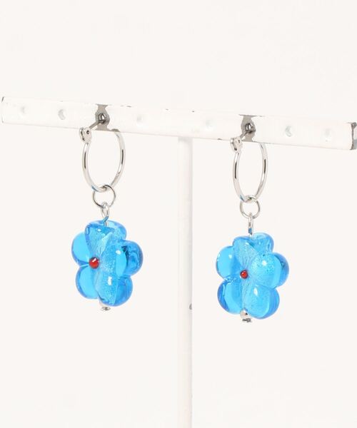 tone（トーン）の「【ellie】glass flowerピアス(MA)（ピアス（両耳用）・レディース・ブルー/クリア・FREE）」の7枚目の写真