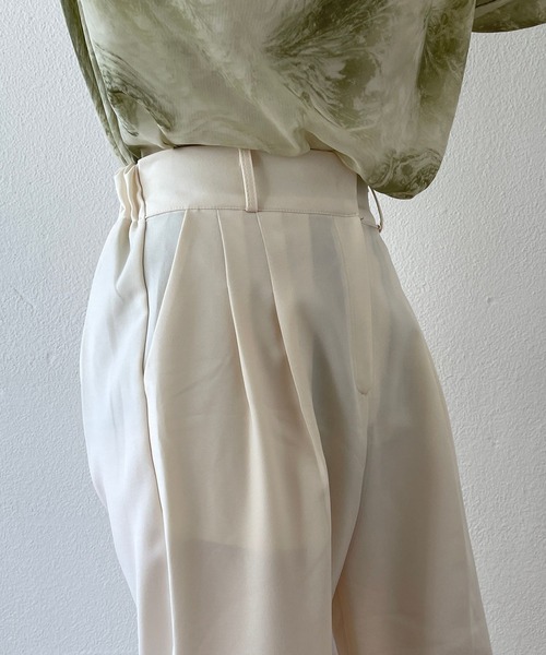 wee9s（ウィークス）の「double tuck slacks pants / ダブルタックスラックスパンツ（スラックス・レディース・チャコール/ピンクベージュ/ピンク/アイボリー/ネイビー・FREE）」の13枚目の写真