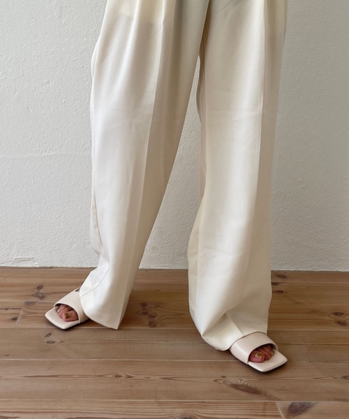 wee9s（ウィークス）の「double tuck slacks pants / ダブルタックスラックスパンツ（スラックス・レディース・チャコール/ピンクベージュ/ピンク/アイボリー/ネイビー・FREE）」の14枚目の写真