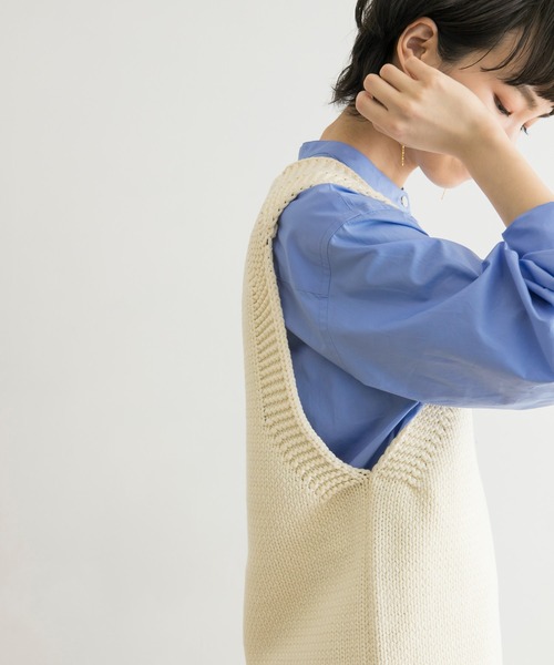 URBAN RESEARCH（アーバンリサーチ）の「ローゲージVネックニットベスト（ニット/セーター・レディース・ネイビー/オフホワイト・FREE）」の16枚目の写真