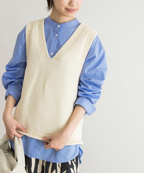 URBAN RESEARCH（アーバンリサーチ）の「ローゲージVネックニットベスト（ニット/セーター・レディース・ネイビー/オフホワイト・FREE）」の8枚目の写真