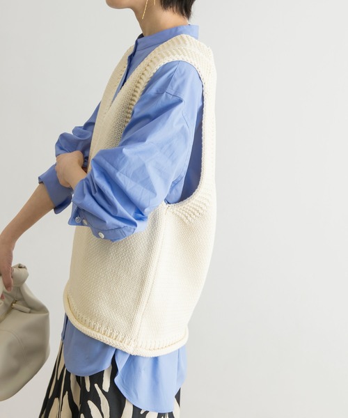 URBAN RESEARCH（アーバンリサーチ）の「ローゲージVネックニットベスト（ニット/セーター・レディース・ネイビー/オフホワイト・FREE）」の10枚目の写真