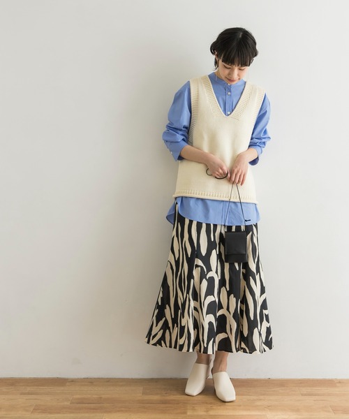 URBAN RESEARCH（アーバンリサーチ）の「ローゲージVネックニットベスト（ニット/セーター・レディース・ネイビー/オフホワイト・FREE）」の15枚目の写真