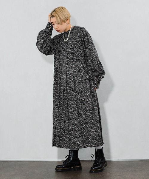 kutir(クティール)の「プリーツロングワンピース(ワンピース・レディース・ブラック/グリーン・SMALL/MEDIUM/LARGE)」の18枚目の写真