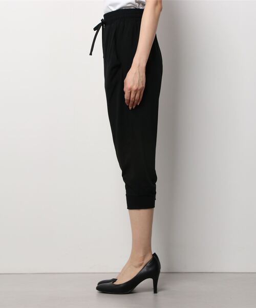 IGNIO(イグニオ)の「イグニオ TRPUカプリパンツ(その他パンツ・レディース・チャコールグレー/ネイビー/ブラック・S/XL/M/L)」の4枚目の写真