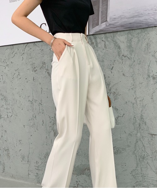 ABITOKYO(アビトーキョー)の「スリットセンタープレスセミワイドパンツ(スラックス・レディース・ホワイト/グリーン/ベージュ/ブラック/アイボリー/ブラウン・M/S/L)」の8枚目の写真