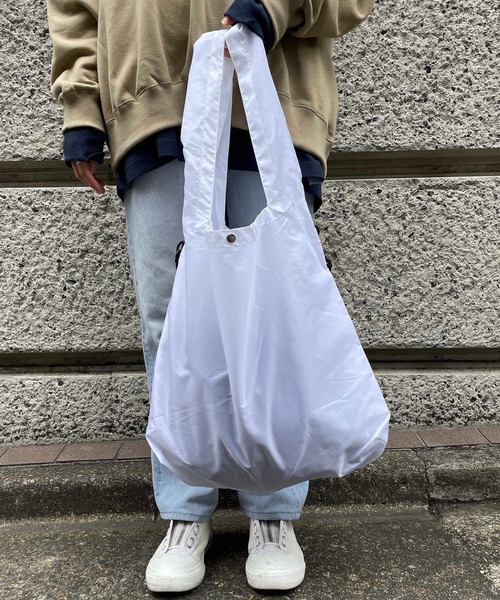 TRUSS（トラス）の「TRUSS/ リップショルダーマルシェバッグ（はっ水・パッカブル仕様）  / RMB-301-2（ショルダーバッグ・レディース・ホワイト/オレンジ/カーキ/ベージュ/ブラック/グレー・ONESIZE）」の15枚目の写真