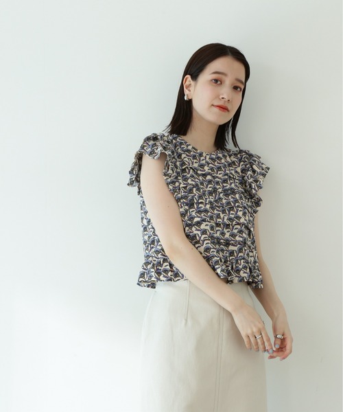 N.（N. Natural Beauty Basic）（エヌエヌナチュラルビューティーベーシック）の「フリルプリントブラウス（シャツ/ブラウス・レディース・ホワイト系その他/ブルー系その他・MEDIUM）」の10枚目の写真