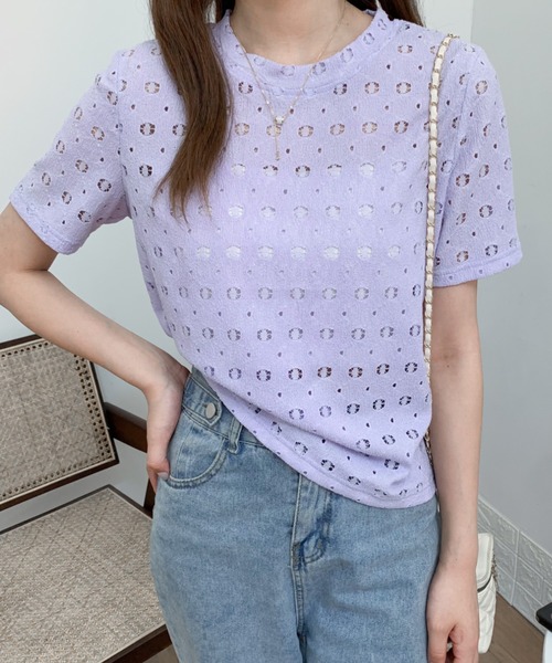 Diosfront(ディオスフロント)の「カットレースクルーネックトップス(Tシャツ/カットソー・レディース・ブラック/ベージュ/パープル/ホワイト・M/L)」の4枚目の写真