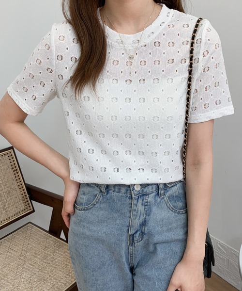 Diosfront(ディオスフロント)の「カットレースクルーネックトップス(Tシャツ/カットソー・レディース・ブラック/ベージュ/パープル/ホワイト・M/L)」の6枚目の写真