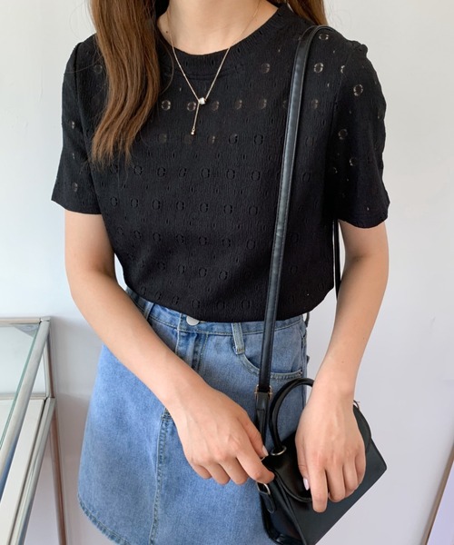 Diosfront(ディオスフロント)の「カットレースクルーネックトップス(Tシャツ/カットソー・レディース・ブラック/ベージュ/パープル/ホワイト・M/L)」の11枚目の写真