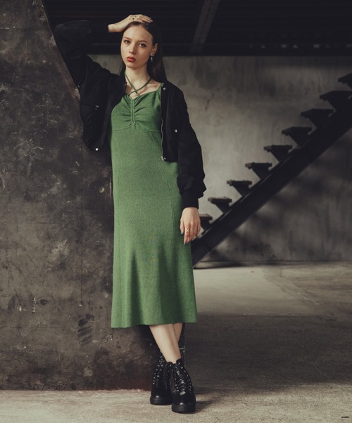 Cheek（チーク）の「ホルターネックニットワンピース（ワンピース・レディース・アイボリー/オレンジ/グリーン・MEDIUM）」の4枚目の写真