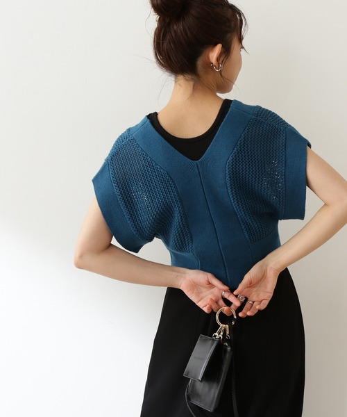 N.（N. Natural Beauty Basic）（エヌエヌナチュラルビューティーベーシック）の「◆Ｖアキメッシュニットベスト（ベスト・レディース・ブラック/ブルー/ブラウン系その他・MEDIUM）」の9枚目の写真