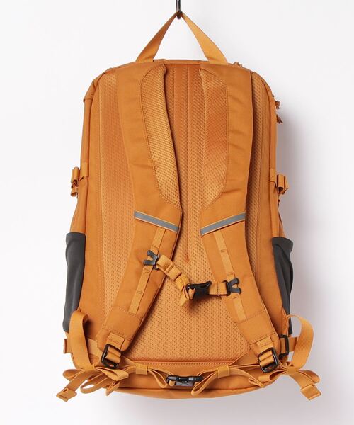 FJALL RAVEN (フェールラーベン)の「Skule 28 (FJALLRAVEN/フェールラーベン)(バックパック/リュック・レディース・レッド系1/ブラック/グリーン系1/テラコッタ/エメラルド/ネイビー/ライトグレー・ONE SIZE)」の13枚目の写真