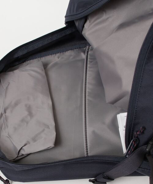 FJALL RAVEN (フェールラーベン)の「Skule 28 (FJALLRAVEN/フェールラーベン)(バックパック/リュック・レディース・レッド系1/ブラック/グリーン系1/テラコッタ/エメラルド/ネイビー/ライトグレー・ONE SIZE)」の16枚目の写真