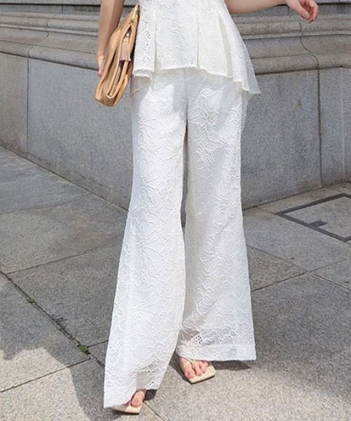 anuans（アニュアンス）の「オリジナルフラワーレースセミフレアパンツ  