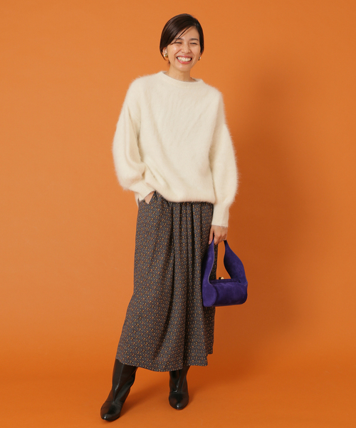 IENA LA BOUCLE(イエナラブークル)の「IENA LA BOUCLE ラクーンファーニットプルオーバー(ニット/セーター・レディース・ブラック/チャコールグレー/ホワイト/パープル・FREE)」の19枚目の写真