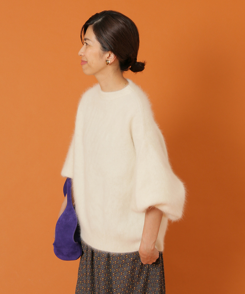 IENA LA BOUCLE(イエナラブークル)の「IENA LA BOUCLE ラクーンファーニットプルオーバー(ニット/セーター・レディース・ブラック/チャコールグレー/ホワイト/パープル・FREE)」の7枚目の写真