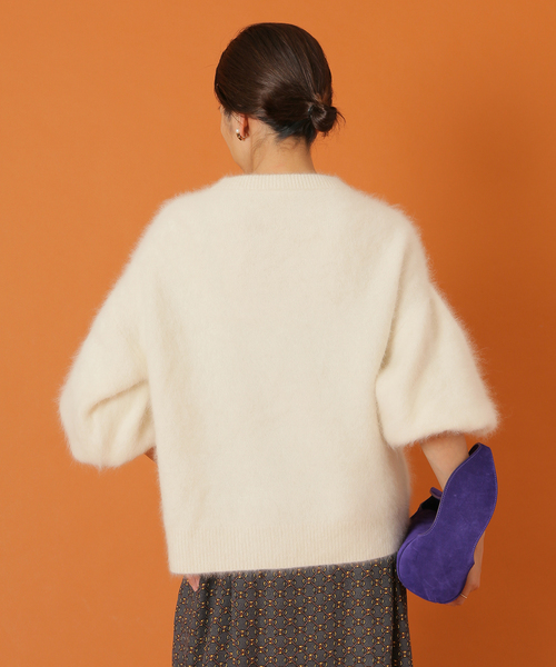 IENA LA BOUCLE(イエナラブークル)の「IENA LA BOUCLE ラクーンファーニットプルオーバー(ニット/セーター・レディース・ブラック/チャコールグレー/ホワイト/パープル・FREE)」の8枚目の写真