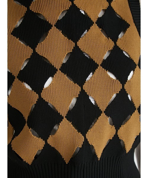 FURFUR（ファーファー）の「スリットアーガイルベスト（ベスト・レディース・チャコールグレー/ボルドー/キャメル・FREE）」の4枚目の写真