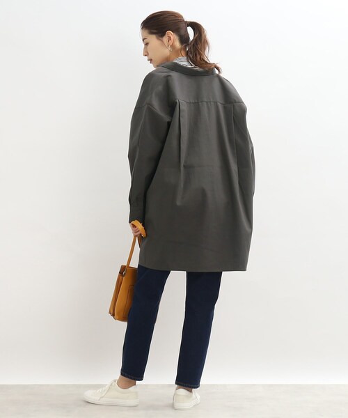 SHOO・LA・RUE(シューラルー)の「◆オーバーサイズシャツ(シャツ/ブラウス・レディース・チャコールグレー/オフホワイト/カーキ・00)」の5枚目の写真