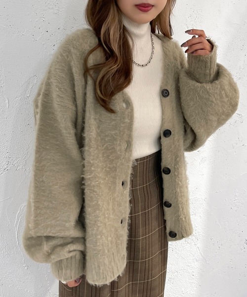 apres jour mignon(アプレジュールミニョン)の「シュエットモヘアライクカーディガン【ZOZOTOWN限定アイテム】(カーディガン/ボレロ・レディース・ブルー/ブラック/オレンジ/マスタード/グリーン/グレイッシュベージュ/パープル・X-LARGE/フリー)」の16枚目の写真