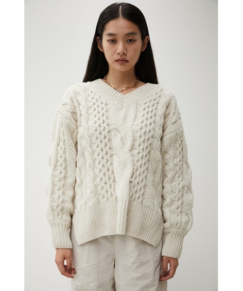 AZUL by moussy(アズールバイマウジー)の「CHENILLE CABLE V/N KNIT TOPS/シェニールケーブルブイネックニットトップス(ニット/セーター・レディース・ブラック/オレンジ/アイボリー/ピンク系その他/ターコイズブルー系・SMALL/MEDIUM)」の6枚目の写真
