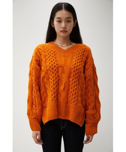 AZUL by moussy(アズールバイマウジー)の「CHENILLE CABLE V/N KNIT TOPS/シェニールケーブルブイネックニットトップス(ニット/セーター・レディース・ブラック/オレンジ/アイボリー/ピンク系その他/ターコイズブルー系・SMALL/MEDIUM)」の16枚目の写真