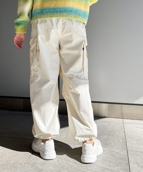 Alpha Industries(アルファインダストリーズ)の「【ALPHA / アルファ】バルーン ワイドカーゴ(カーゴパンツ・レディース・ホワイト/カーキ・X-SMALL/SMALL)」の21枚目の写真