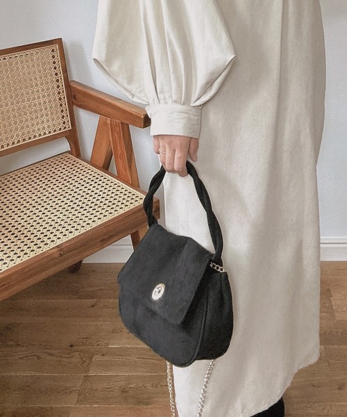 LAUIR(ラウアー)の「レトロデザインショルダーバッグ(ショルダーバッグ・レディース・ブラック・FREE)」の8枚目の写真