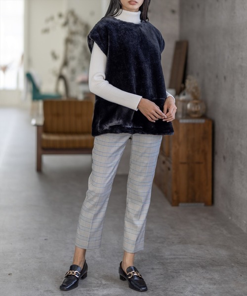 clear(クリア)の「リボン付切替ファートップス(Tシャツ/カットソー・レディース・ブラック/アイボリー/ブラック系その他・F)」の11枚目の写真