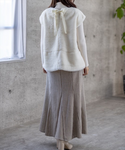 clear(クリア)の「リボン付切替ファートップス(Tシャツ/カットソー・レディース・ブラック/アイボリー/ブラック系その他・F)」の12枚目の写真