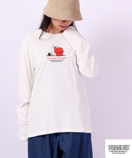 PEANUTS(ピーナッツ)の「PEANUTS スヌーピー 長袖Tシャツ(Tシャツ/カットソー・レディース・カーキ/サックスブルー/オフホワイト/ベージュ・M/L/LL)」の2枚目の写真