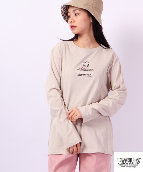 PEANUTS(ピーナッツ)の「PEANUTS スヌーピー 長袖Tシャツ(Tシャツ/カットソー・レディース・カーキ/サックスブルー/オフホワイト/ベージュ・M/L/LL)」の13枚目の写真