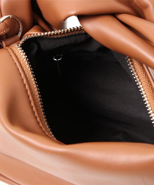 MAISON BREEZE（メゾンブリーズ）の「【MAISON BREEZE】スクエアクロワッサンショルダーバッグ KNF ※（ショルダーバッグ・レディース・グリーン/ブラウン/ブラック/ホワイト・FREE）」の9枚目の写真