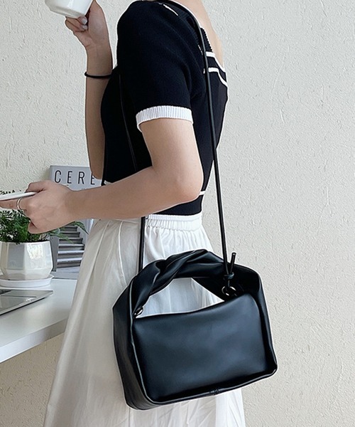 MAISON BREEZE（メゾンブリーズ）の「【MAISON BREEZE】スクエアクロワッサンショルダーバッグ KNF ※（ショルダーバッグ・レディース・グリーン/ブラウン/ブラック/ホワイト・FREE）」の6枚目の写真