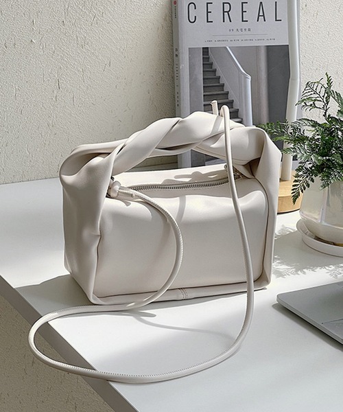 MAISON BREEZE（メゾンブリーズ）の「【MAISON BREEZE】スクエアクロワッサンショルダーバッグ KNF ※（ショルダーバッグ・レディース・グリーン/ブラウン/ブラック/ホワイト・FREE）」の18枚目の写真