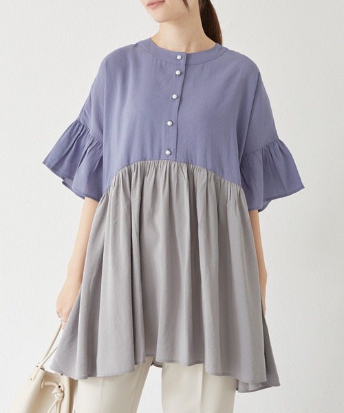 LAVEANGE（ラビアンジェ）の「ギャザーフレアチュニックブラウス（シャツ/ブラウス・レディース・ネイビー/ブラウン/ブラック/オフホワイト/ブルー/パープル/ブルーグレー/イエロー/スミクロ・M/LL/3L/4L/5L）」の4枚目の写真