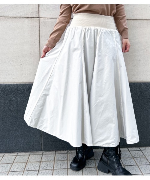 【新品】モニーレ パネルレース ロング フレアスカート ウエストリブ ホワイト 新品】モニーレ パネルレース ロング フレアスカート ウエスト