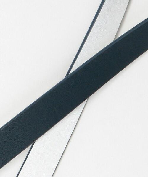 green label relaxing(グリーンレーベルリラクシング)の「レザー リバーシブル スクエアリング ベルト(ベルト・レディース・ネイビー/モカ/ブラック・FREE)」の5枚目の写真