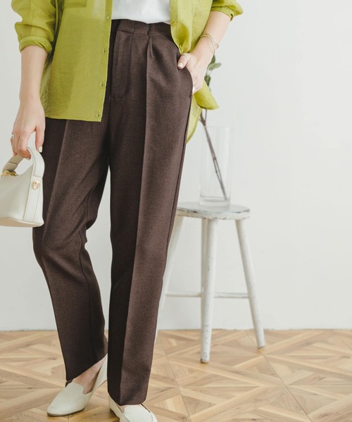 ITEMS URBANRESEARCH(アイテムズ アーバンリサーチ)の「センタープレスパンツ(スラックス・レディース・ブラウン/ブラック・FREE)」の2枚目の写真