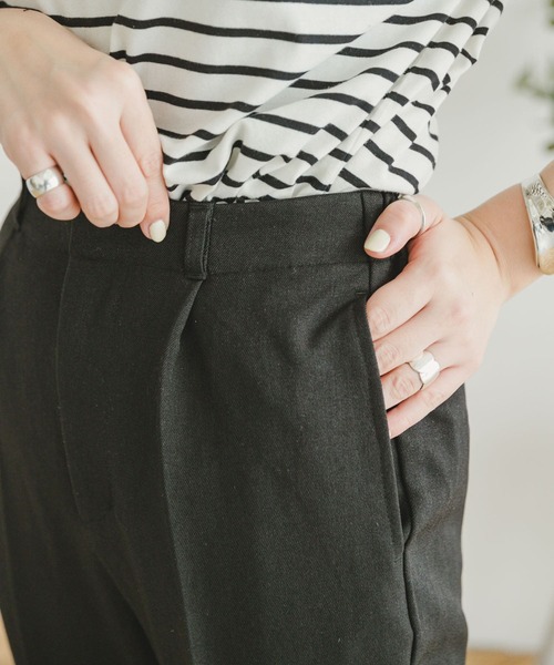 ITEMS URBANRESEARCH(アイテムズ アーバンリサーチ)の「センタープレスパンツ(スラックス・レディース・ブラウン/ブラック・FREE)」の9枚目の写真