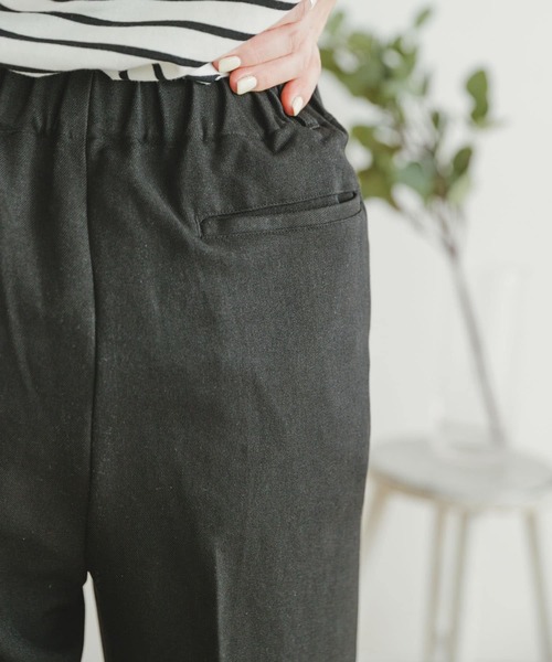 ITEMS URBANRESEARCH(アイテムズ アーバンリサーチ)の「センタープレスパンツ(スラックス・レディース・ブラウン/ブラック・FREE)」の6枚目の写真