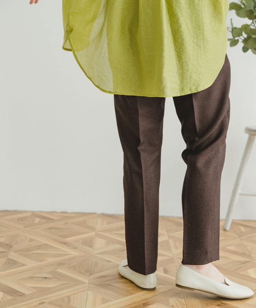 ITEMS URBANRESEARCH(アイテムズ アーバンリサーチ)の「センタープレスパンツ(スラックス・レディース・ブラウン/ブラック・FREE)」の4枚目の写真