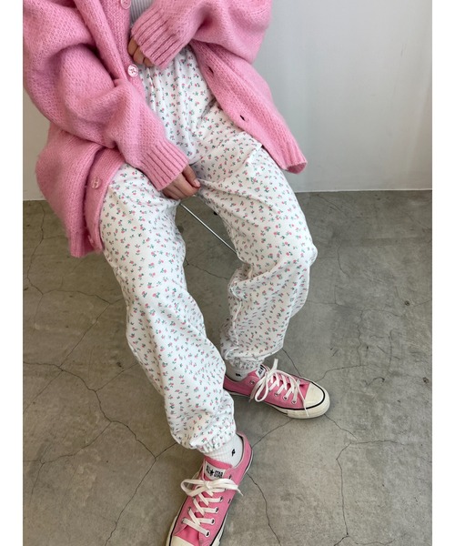 WC(ダブル シー)の「リトルフラワースウェットパンツ(スウェットパンツ・レディース・パープル/サックスブルー/ピンク・FREE)」の14枚目の写真