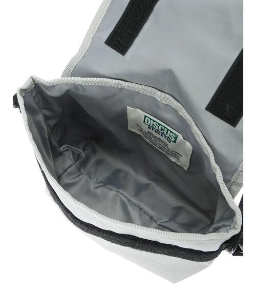 DISCUS ATHLETIC（ディスカス　アスレチック）の「DISCUS ショルダーバッグ（ショルダーバッグ・レディース・ブラック/グレー・FREE）」の5枚目の写真