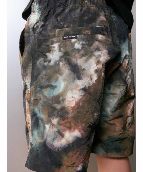 A BATHING APE アベイシングエイプ カモフラ ショートパンツ A BATHING APE（アベイシングエイプ）の「ABC CAMO SIDE SHARK