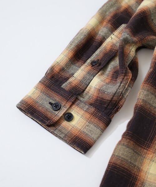 CIAO（チャオ）の「ciao オンブレチェックシャツ 長袖（シャツ/ブラウス・メンズ・レッド/グリーン/グレー/ブラック/ベージュ/ブラック系/ホワイト系/ベージュ系/グレー系/ブルー系/ネイビー系/オレンジ系・M/L/XL）」の18枚目の写真